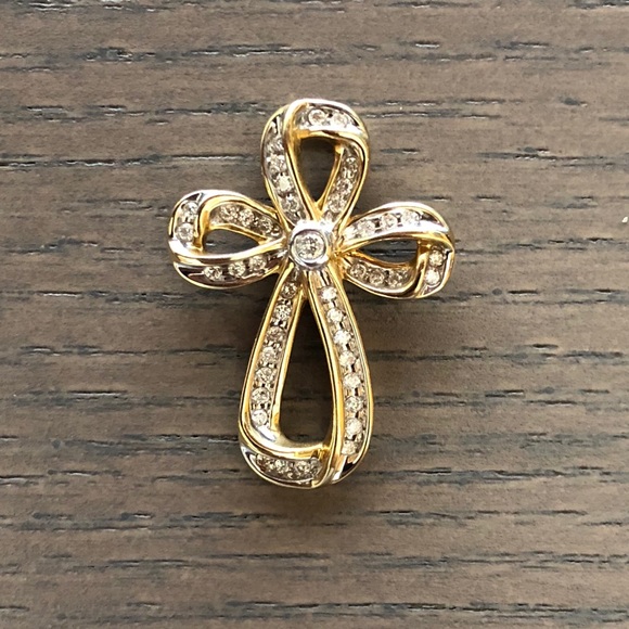 14K Gold diamond cross pendant - Picture 1 of 3
